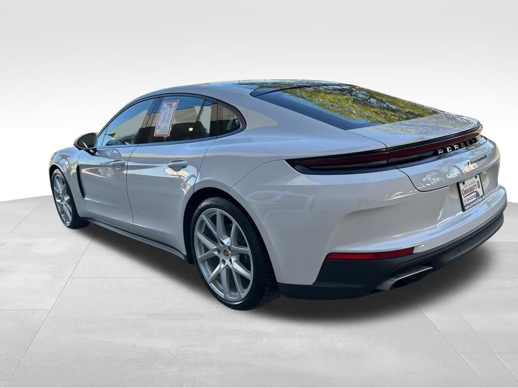 Used 2024 Porsche Panamera 4 image 4