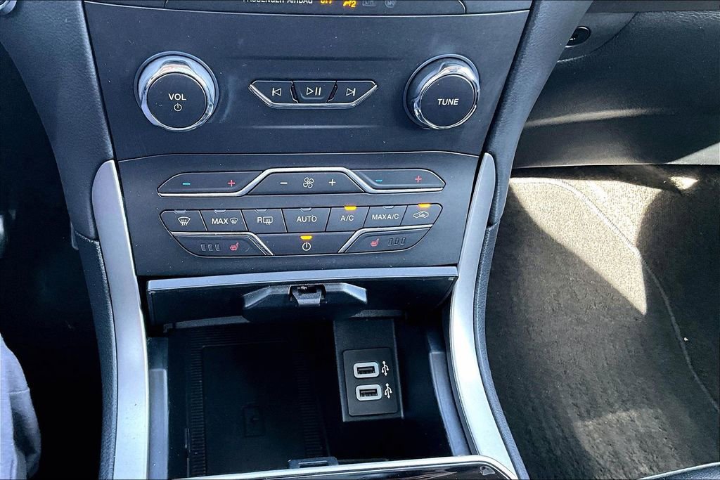 Used 2020 Ford Edge SEL w/ Convenience Package image 11