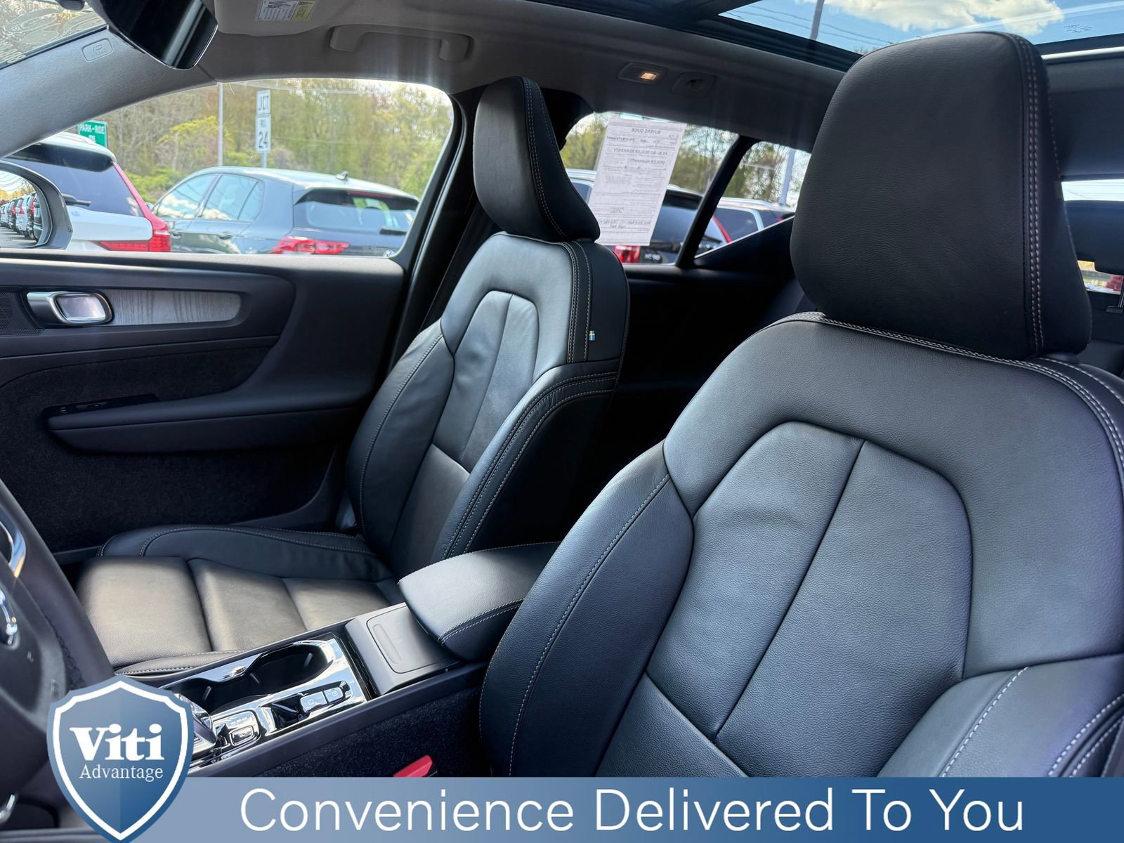 Certified 2023 Volvo XC40 B5 Plus w/ Climate Package AWD/4WD image 18