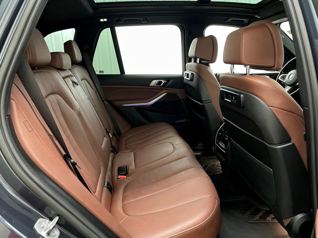 Used 2022 BMW X5 xDrive40i w/ M Sport Package image 40