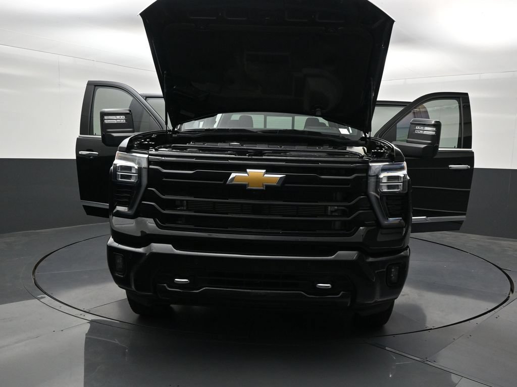 Used 2026 Chevrolet Silverado 3500 High Country w/ High Country Premium Package AWD/4WD image 38