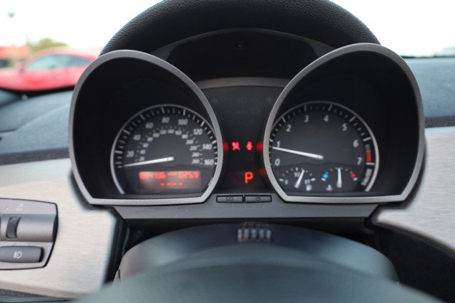 Used 2004 BMW Z4 2.5i RWD image 29