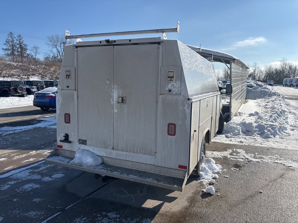 Used 2024 Ford E-350 and Econoline 350 Super Duty w/ Power Windows & Locks Group image 5