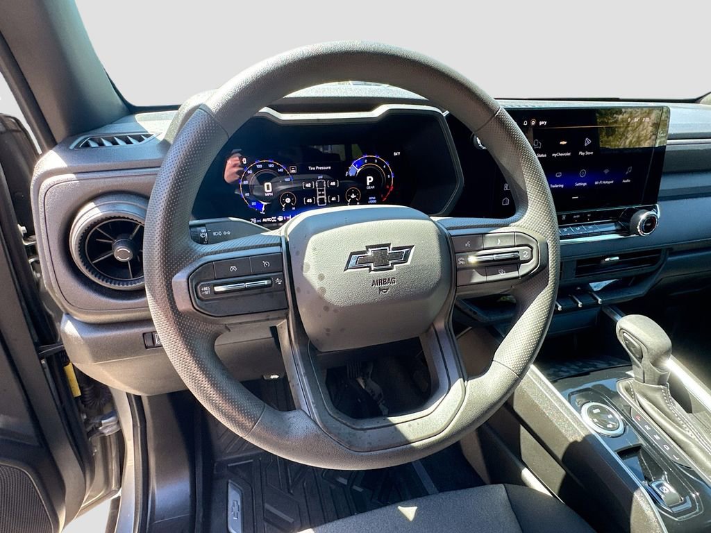 Used 2026 Chevrolet Colorado W/T image 11