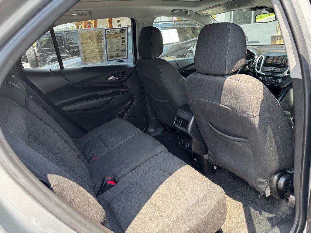 Used 2018 Chevrolet Equinox LT w/ Sun & Infotainment Package image 24