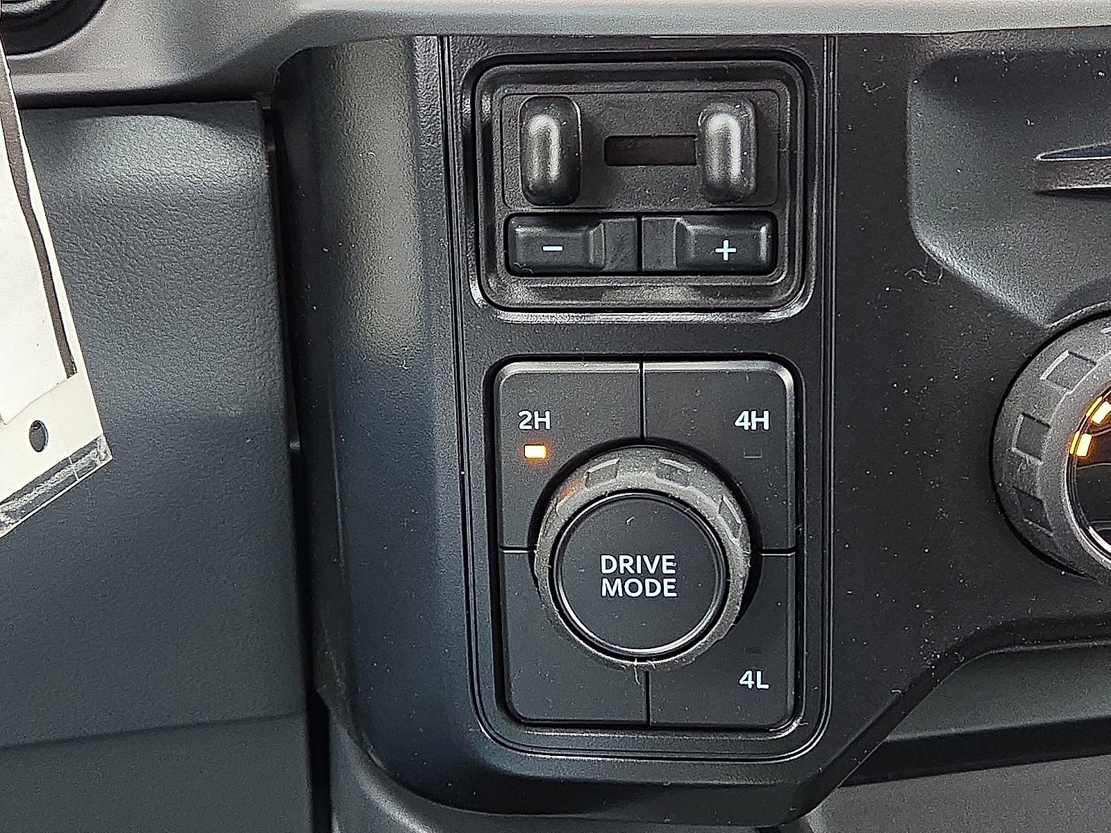 New 2026 Ford F350 XLT w/ XLT Value Package AWD/4WD image 18