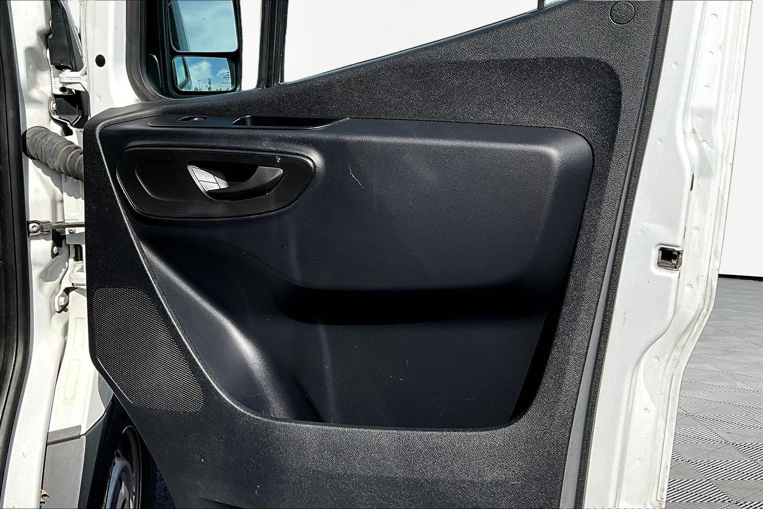 Used 2022 Mercedes-Benz Sprinter 2500 image 21