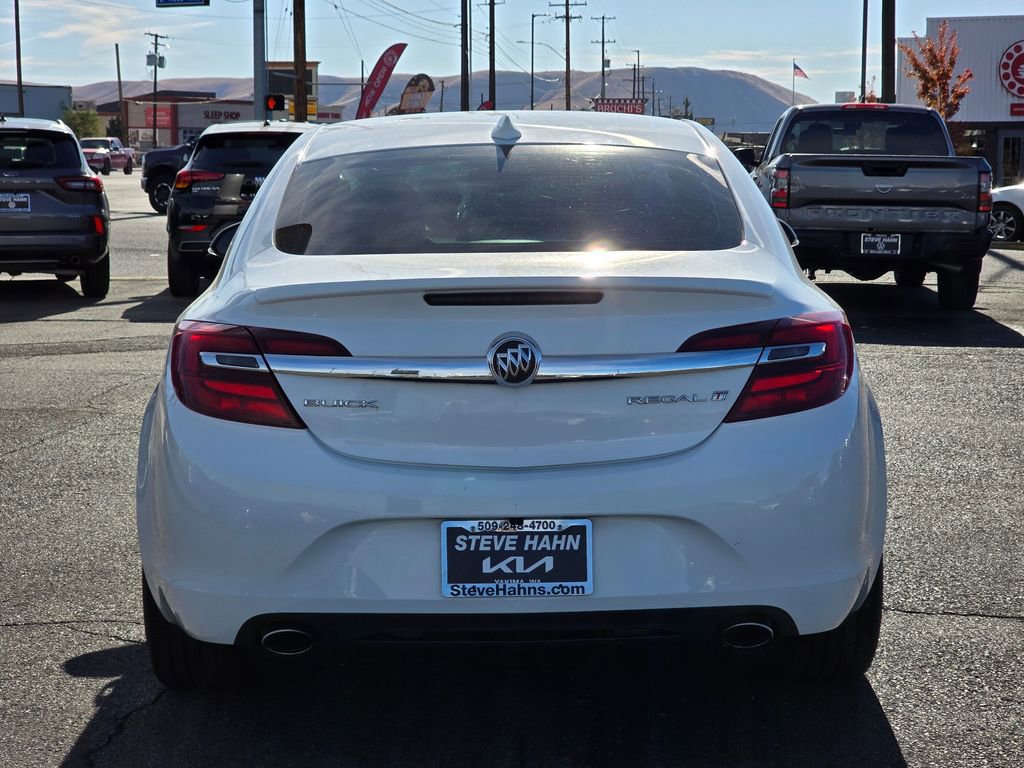 Used 2017 Buick Regal Sport Touring image 4