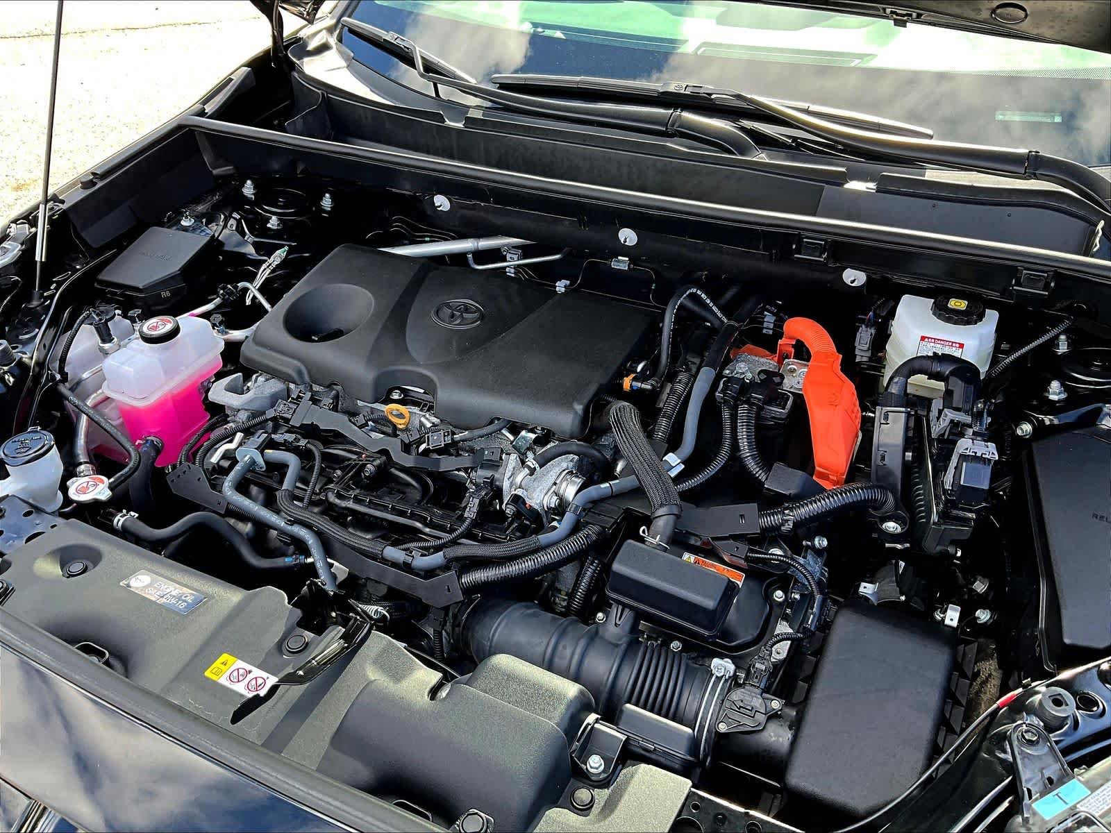 Used 2025 Toyota RAV4 XLE AWD/4WD image 35