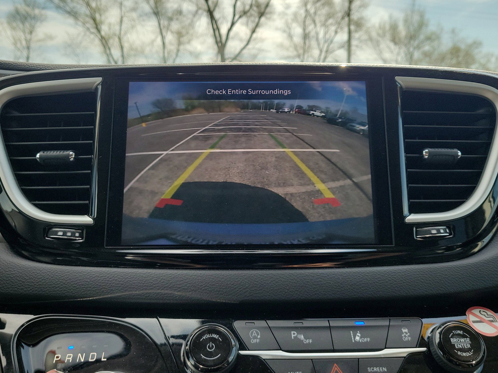 Used 2023 Chrysler Pacifica Touring-L FWD image 26