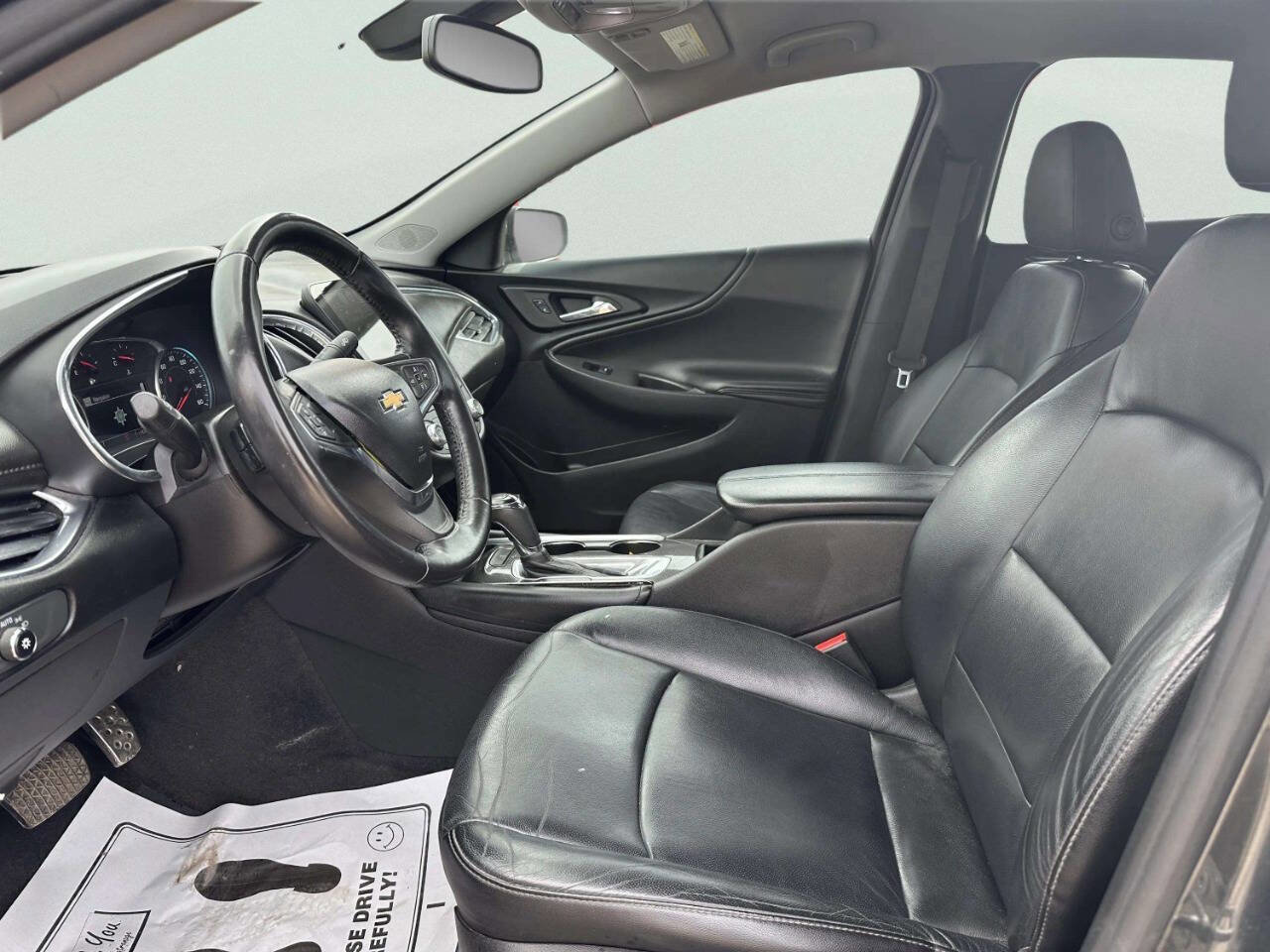 Used 2017 Chevrolet Malibu LT w/ Leather Package image 9