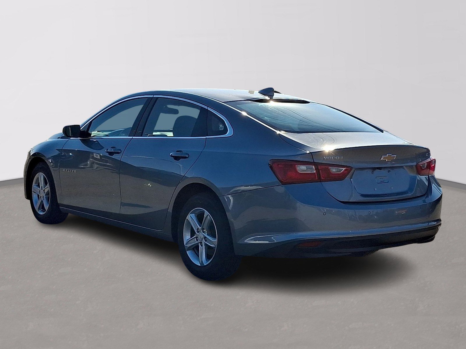 Used 2024 Chevrolet Malibu LT FWD image 4