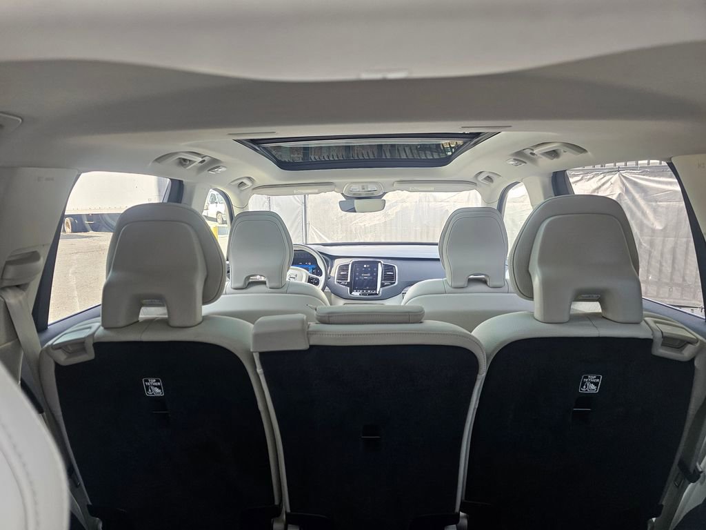 Certified 2024 Volvo XC90 B6 Plus w/ Protection Package Premier AWD/4WD image 8