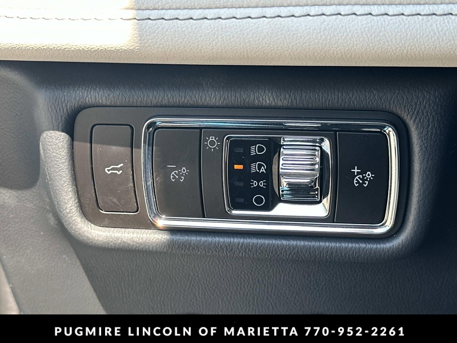 New 2026 Lincoln Aviator AWD image 32