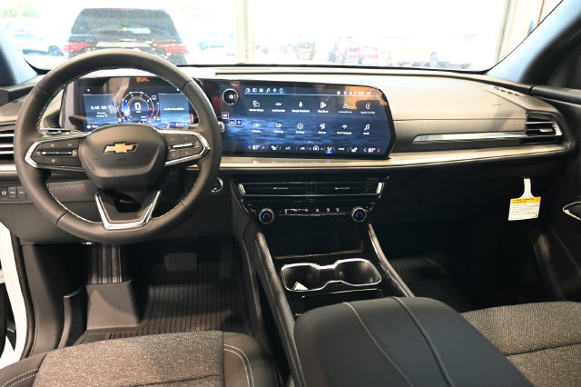 New 2027 Chevrolet Traverse LT w/ LPO, Floor Liner Package AWD/4WD image 13