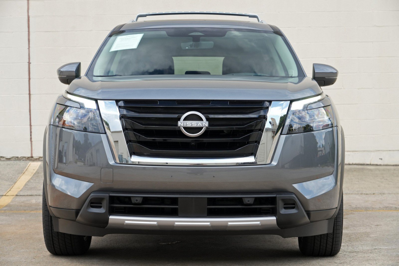 Used 2025 Nissan Pathfinder Platinum w/ Cargo Package AWD/4WD image 6