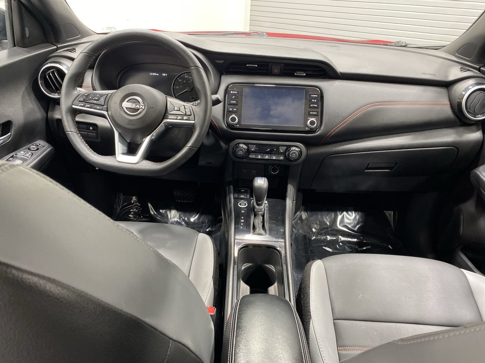 Used 2023 Nissan Kicks SR w/ SR Premium Package FWD image 20