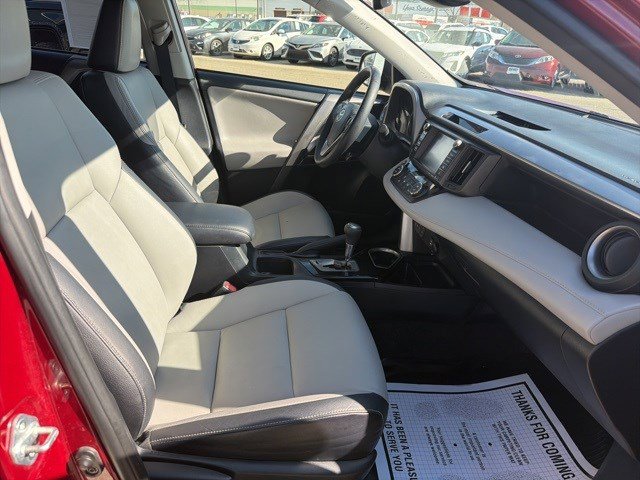 Used 2018 Toyota RAV4 Limited w/ All Weather Liner Package image 18