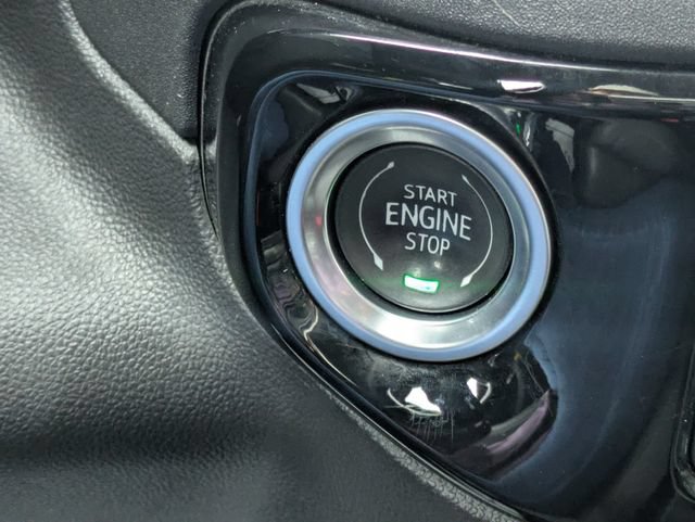 Used 2025 GMC Sierra 1500 SLT AWD/4WD image 27