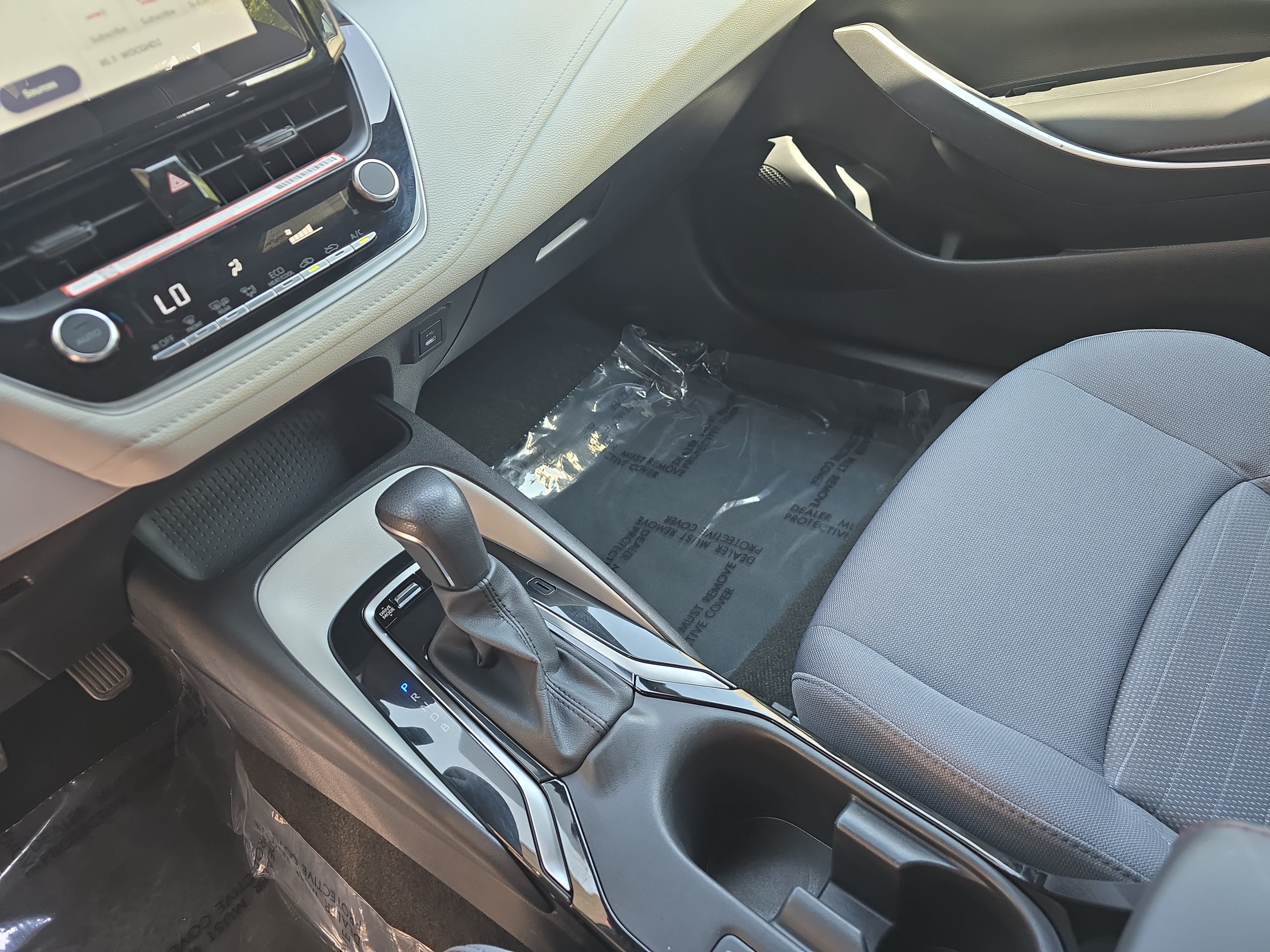 Used 2025 Toyota Corolla SE FWD image 23