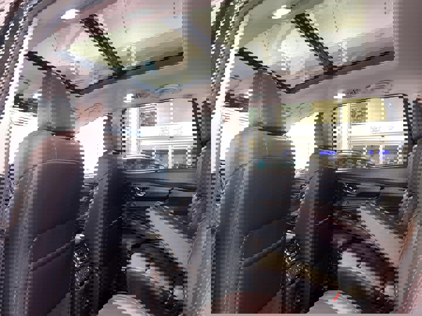 Used 2025 Subaru Ascent Bronze Edition image 5