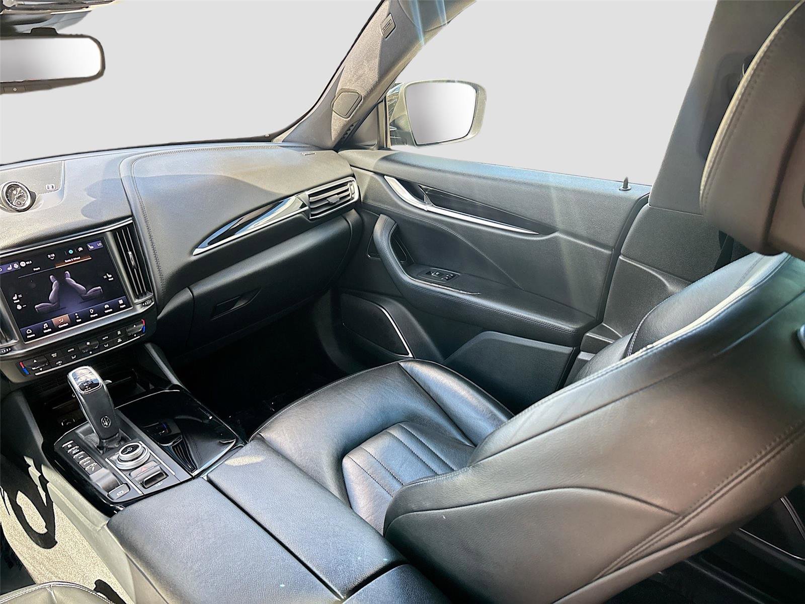 Used 2021 Maserati Levante S image 25