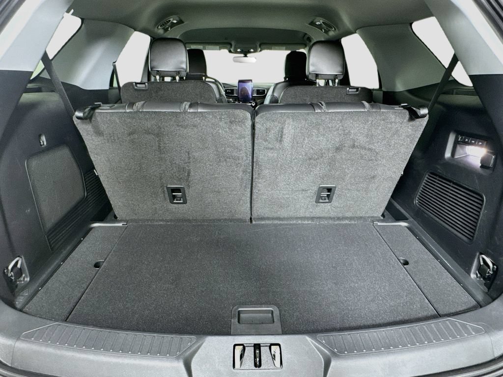 Used 2024 Ford Explorer Limited w/ Limited Technology Package RWD image 28
