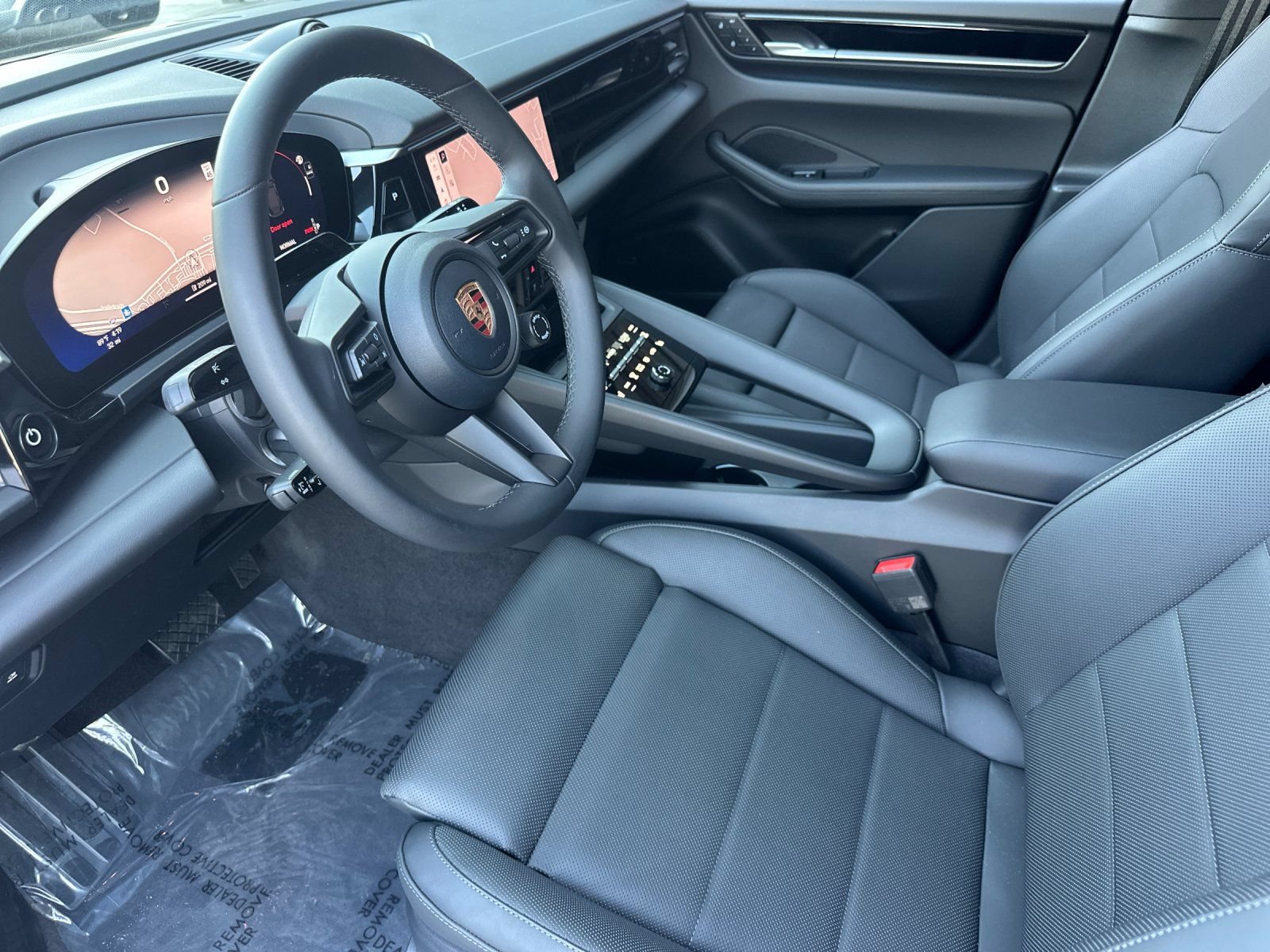 New 2026 Porsche Macan Electric RWD image 4