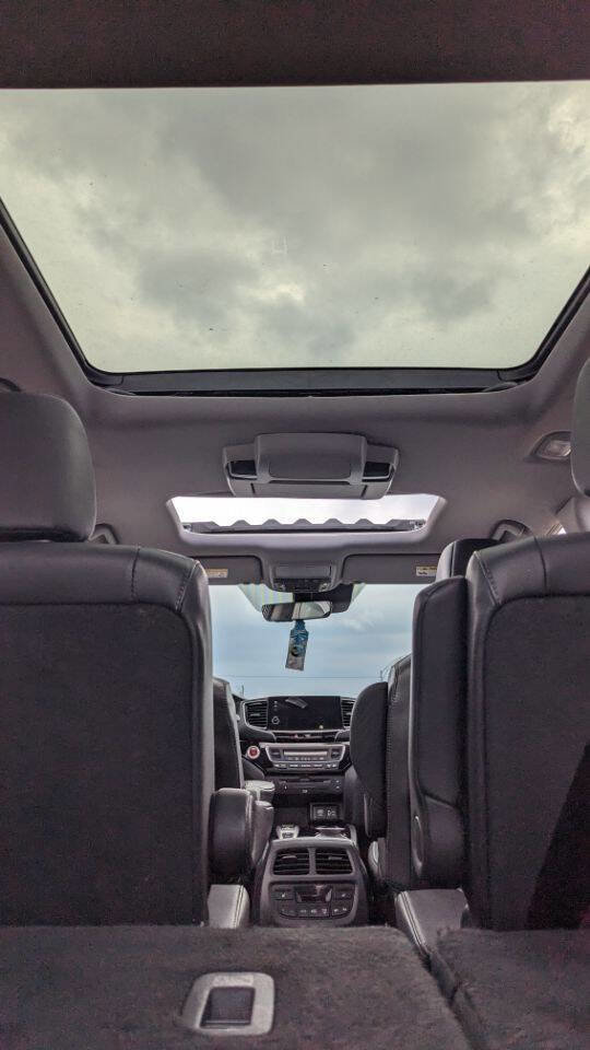 Used 2019 Honda Pilot Elite image 11