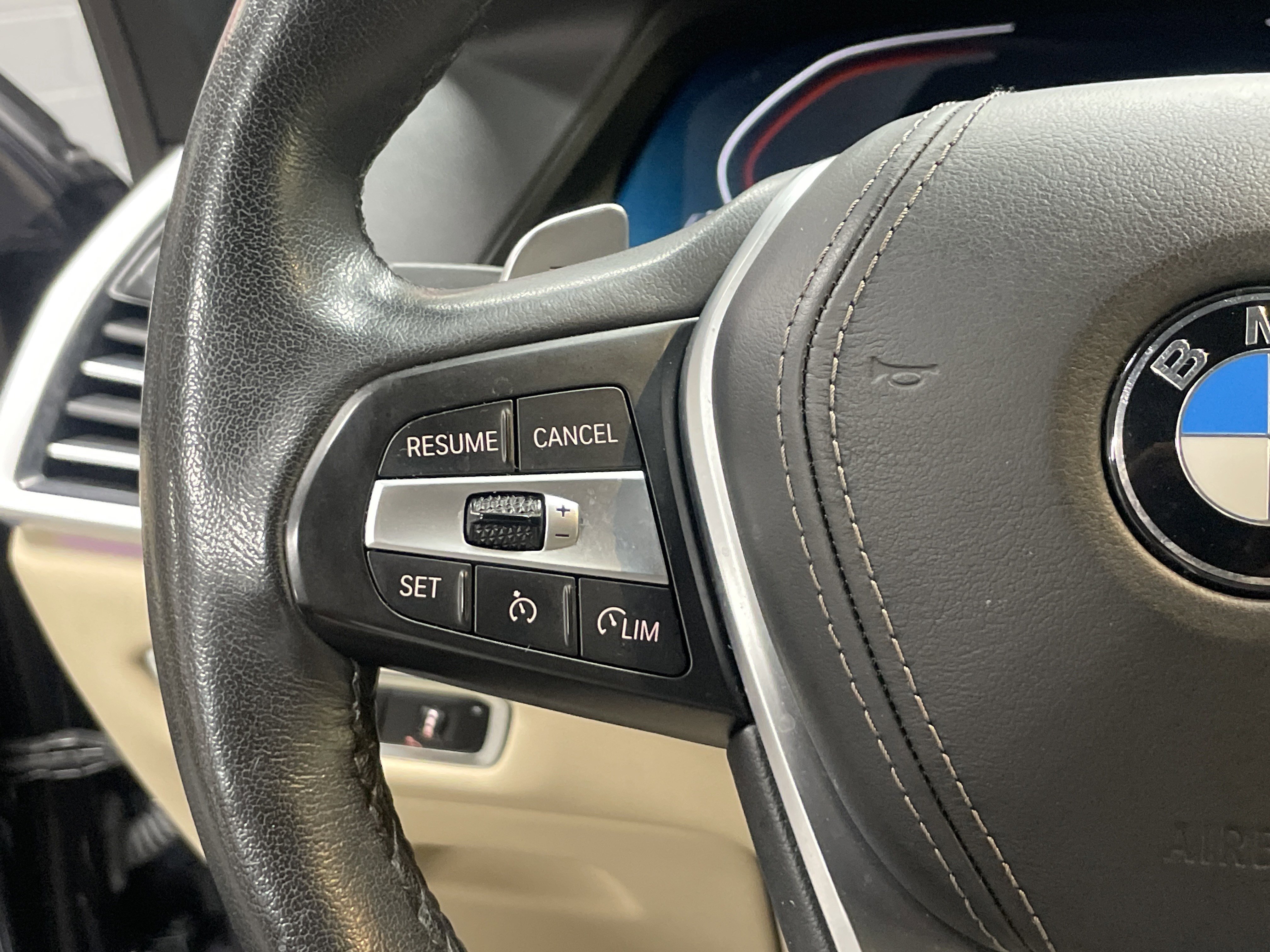 Used 2021 BMW X5 xDrive40i w/ Premium Package AWD/4WD image 19