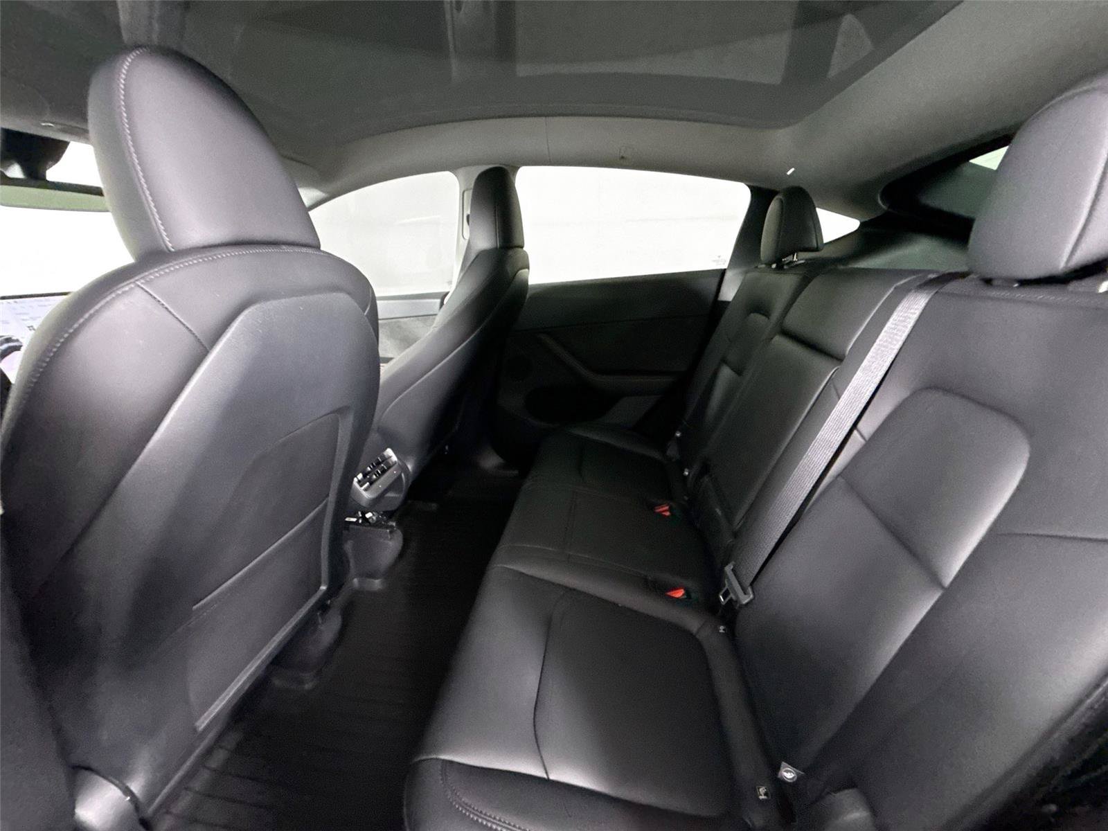 Used 2025 Tesla Model Y Long Range AWD/4WD image 26