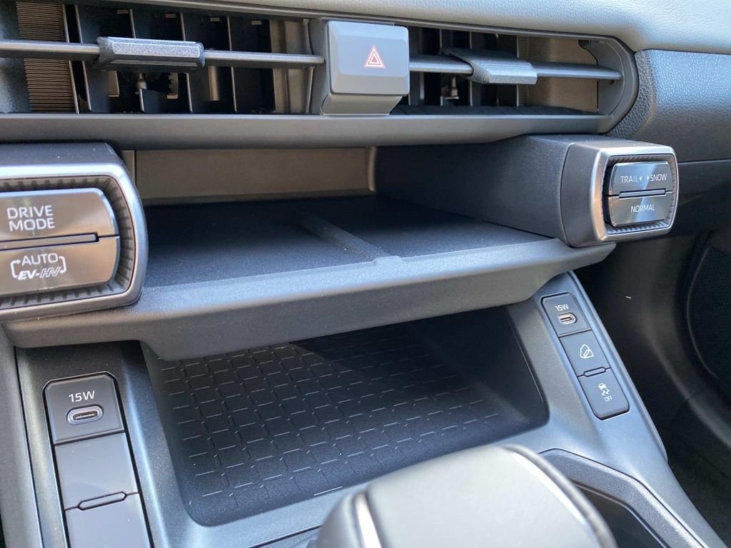 New 2026 Toyota RAV4 SE w/ Convenience Package AWD/4WD image 11