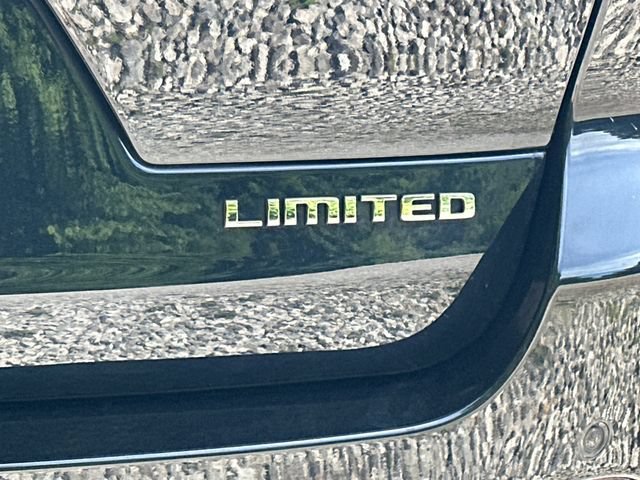Used 2023 Jeep Grand Cherokee L Limited AWD/4WD image 13