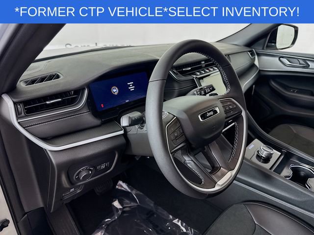 New 2025 Jeep Grand Cherokee L Altitude image 9