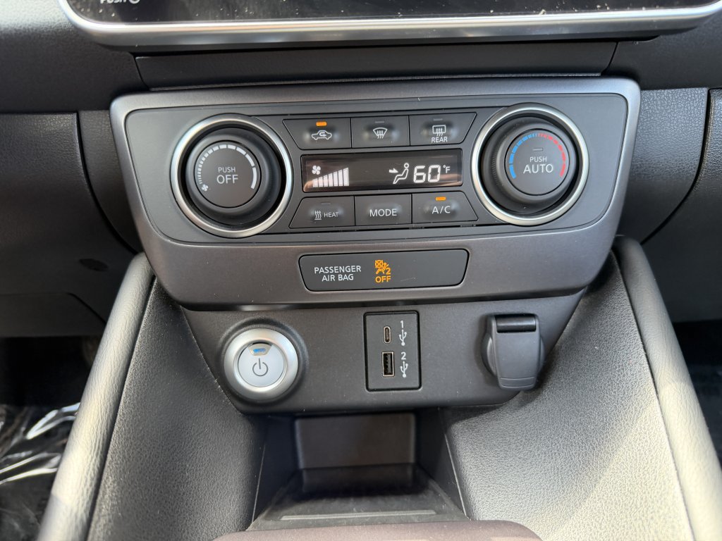 Used 2025 Nissan Leaf S FWD image 22