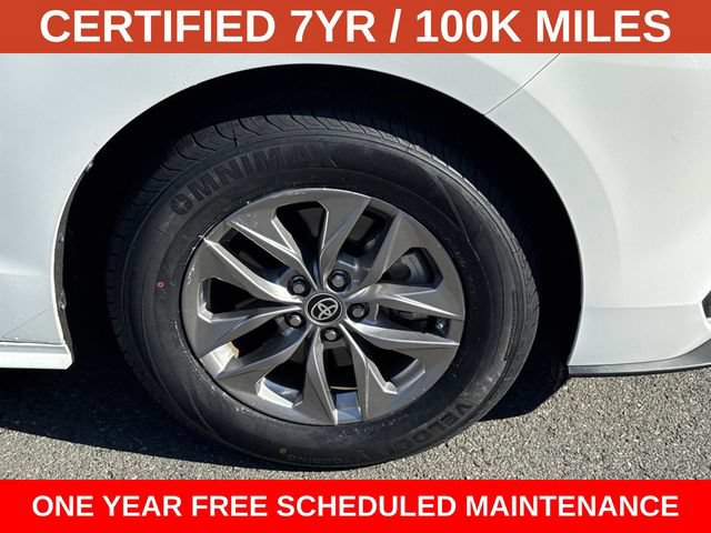 Used 2024 Toyota Sienna LE FWD image 7