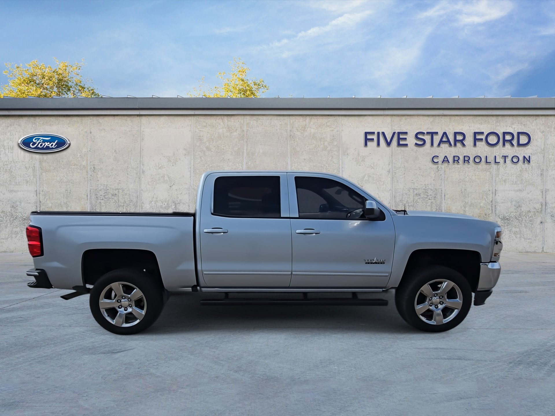 Used 2016 Chevrolet Silverado 1500 LT w/ Texas Edition image 9
