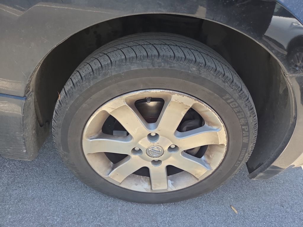 Used 2007 Nissan Sentra 2.0 SL w/ Sunroof Pkg FWD image 2