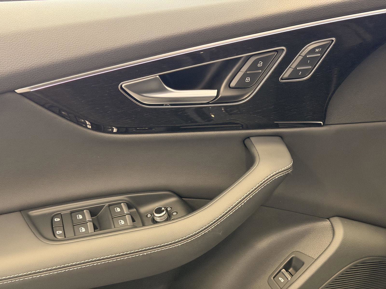 Used 2025 Audi Q7 2.0T Premium Plus w/ Premium Plus Package image 14