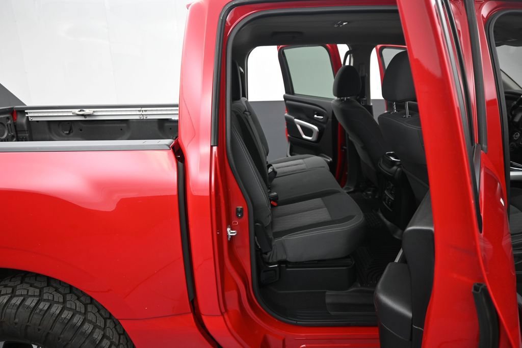 Used 2024 Nissan Titan SV w/ SV Convenience Package AWD/4WD image 34