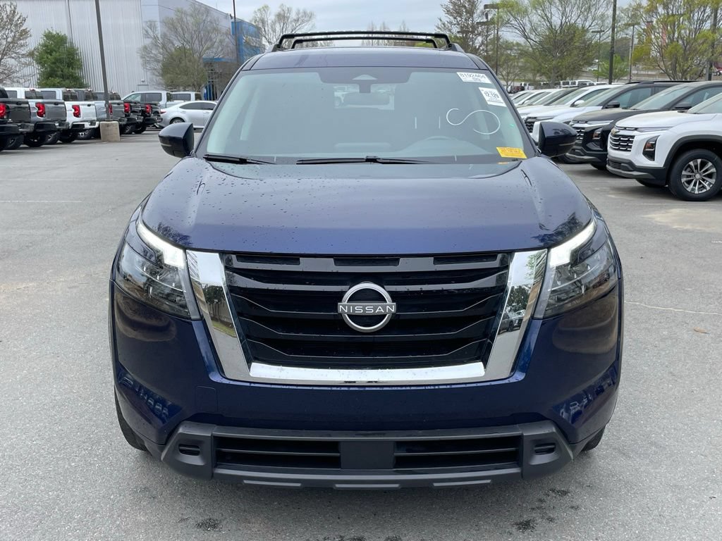 Used 2024 Nissan Pathfinder SV w/ Cargo Package FWD image 2