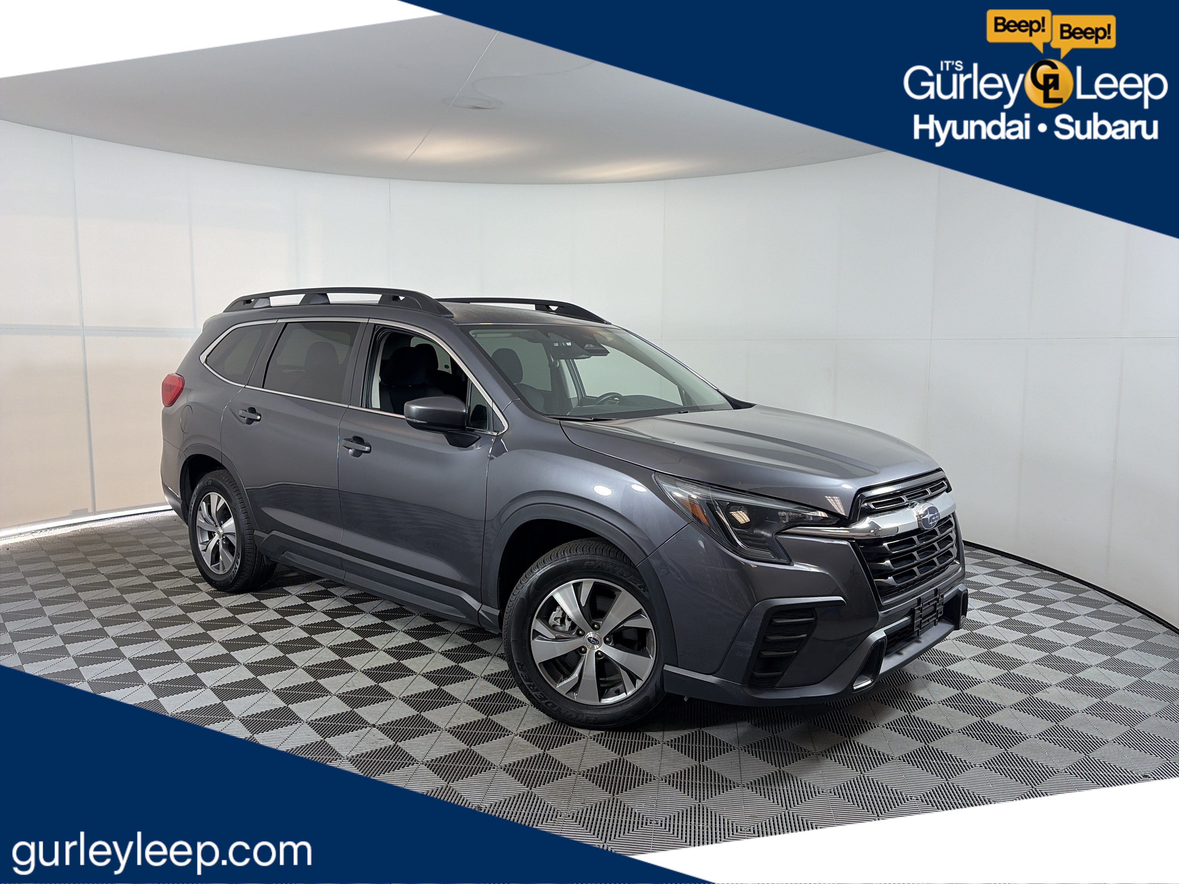 Used 2025 Subaru Ascent Premium AWD/4WD image 1