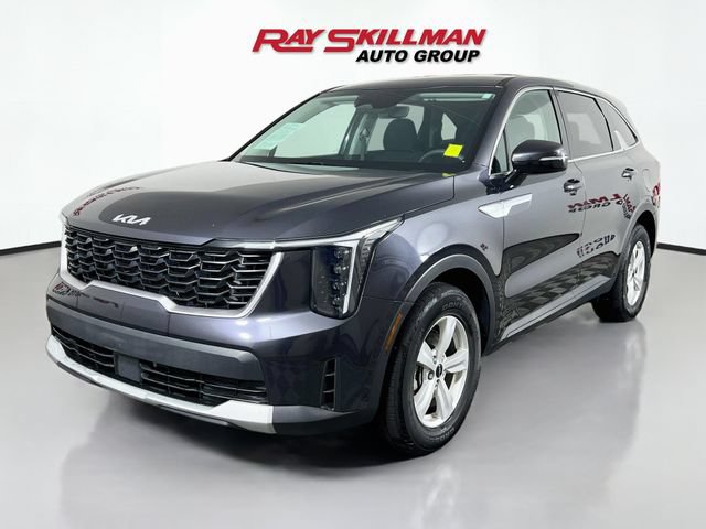Used 2025 Kia Sorento LX FWD image 3