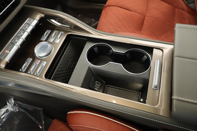Used 2025 Lincoln Nautilus Black Label AWD/4WD image 18