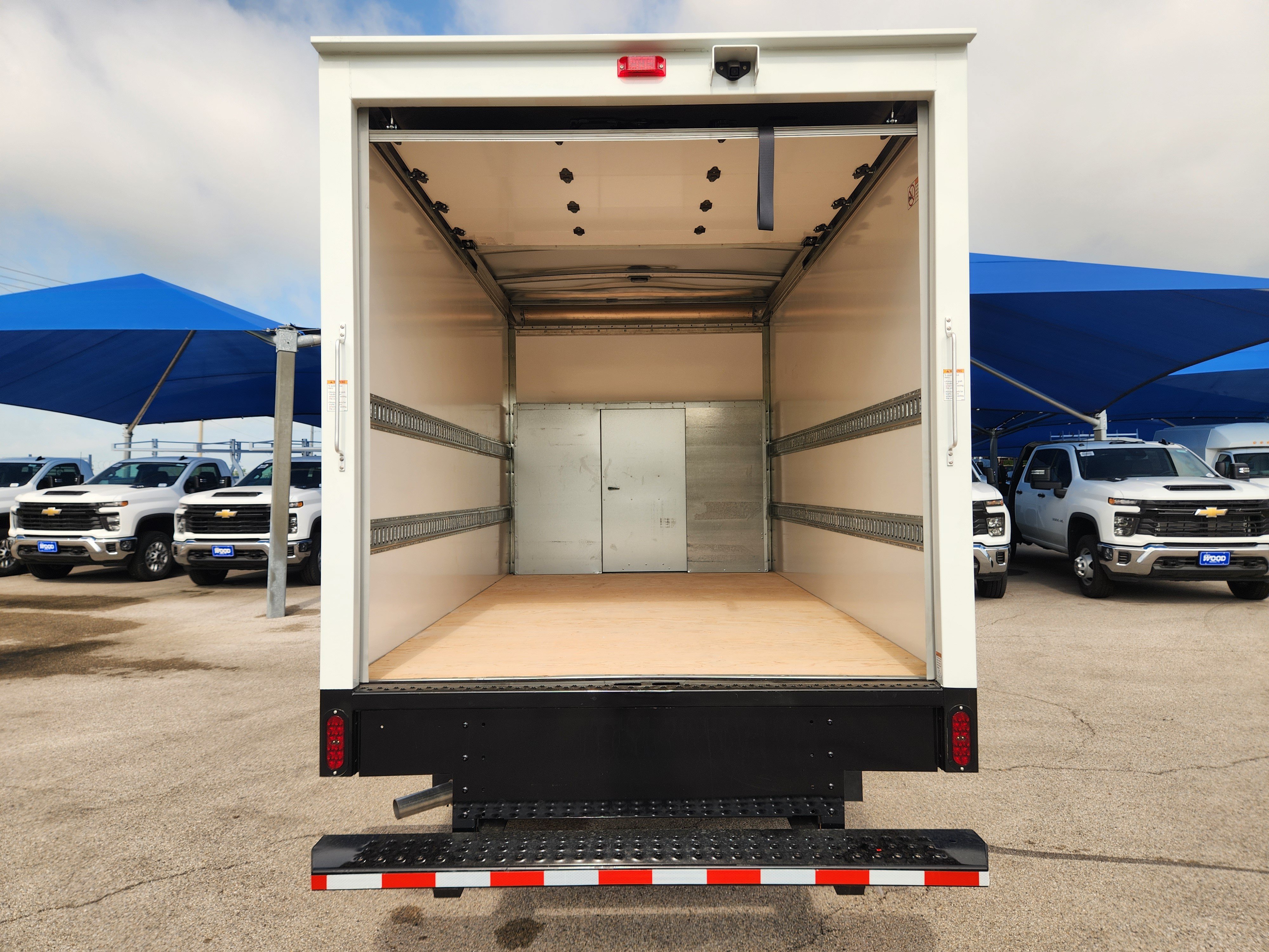 New 2026 Chevrolet Express 3500 w/ Power Convenience Package RWD image 21