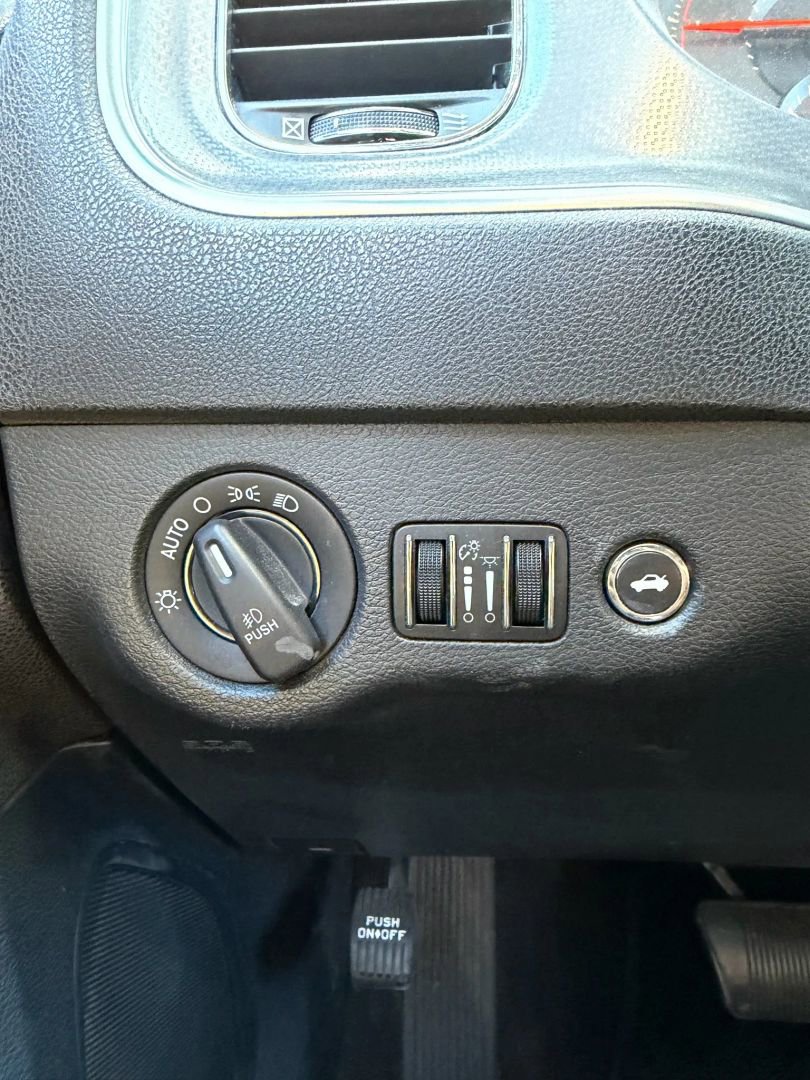 Used 2014 Dodge Charger R/T RWD image 26