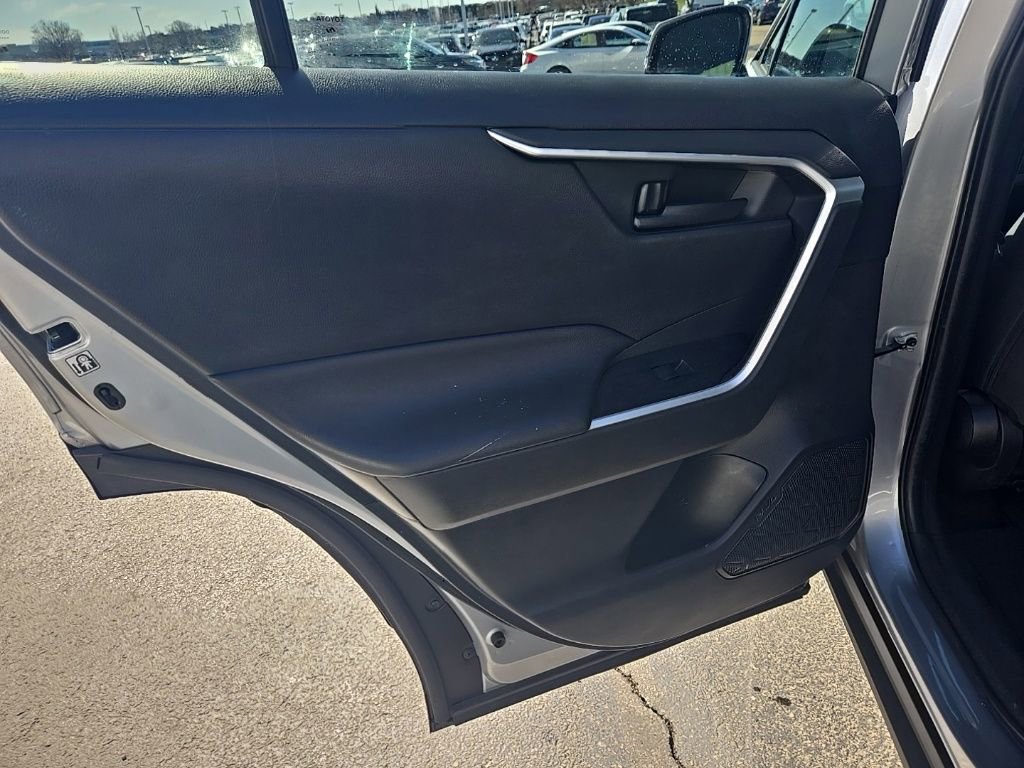 Used 2019 Toyota RAV4 LE image 24