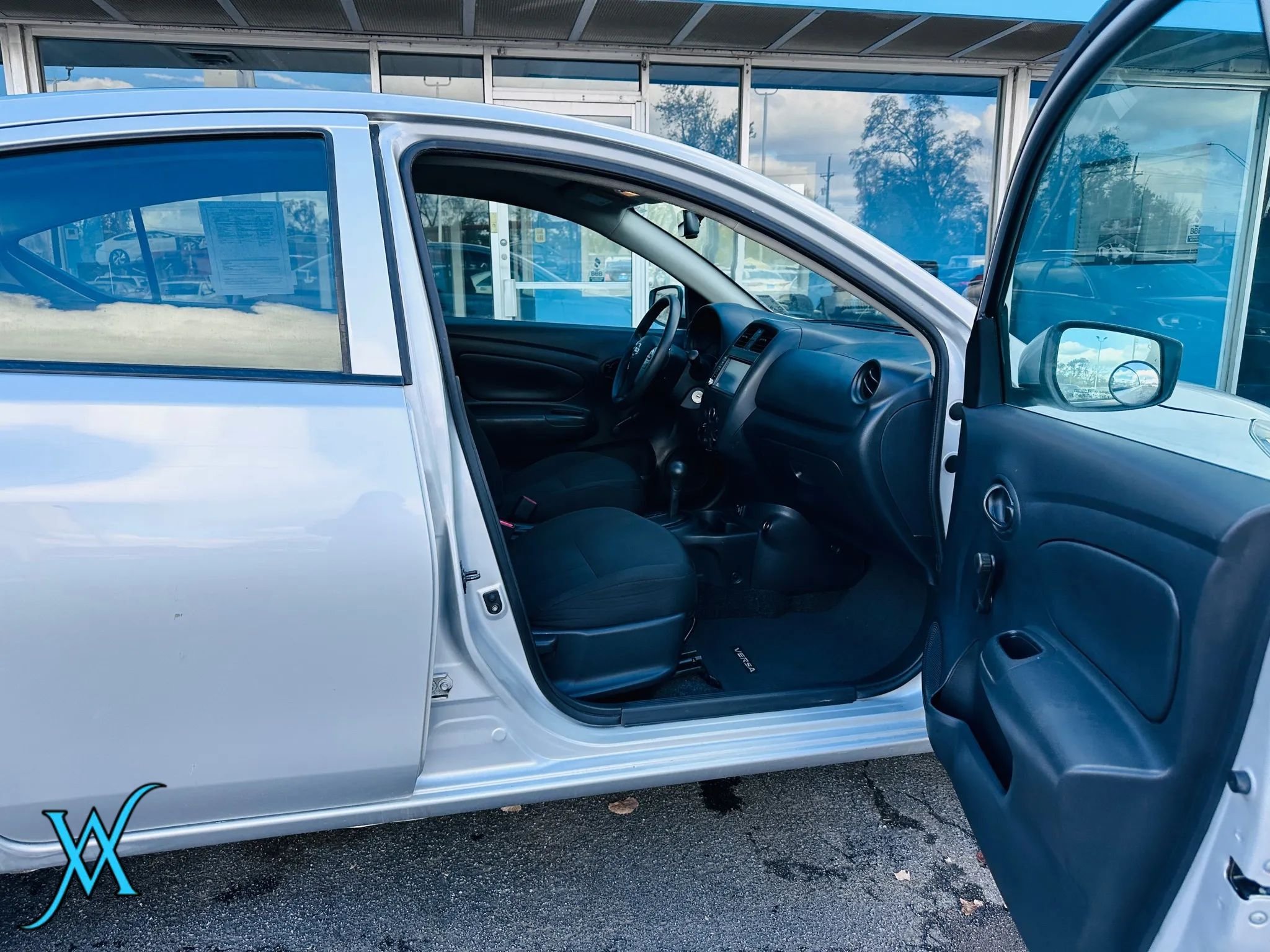 Used 2019 Nissan Versa S Plus FWD image 16