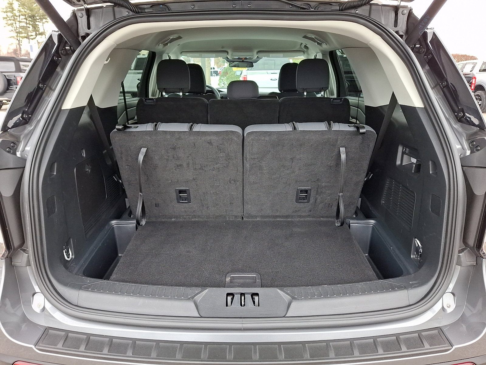 Certified 2025 Ford Explorer Active image 32