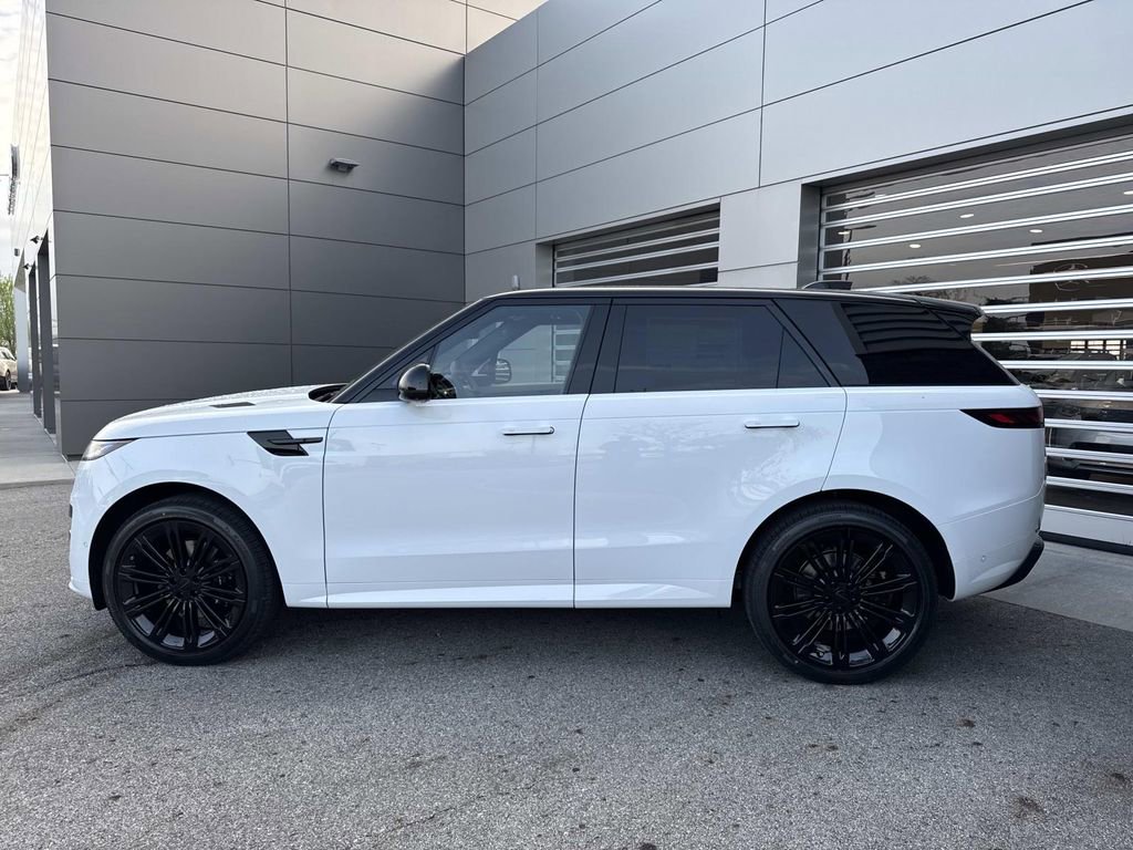 New 2026 Land Rover Range Rover Sport Dynamic SE AWD/4WD image 4